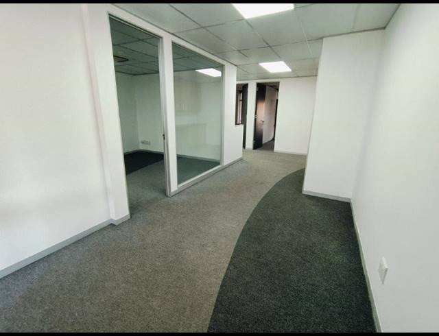 BUSINESS PROPERTY TO RENT IN VORNA VALLEY